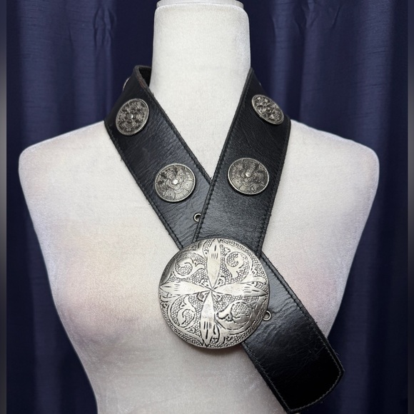 Vintage Boho Wide Black Leather Medallion Concho Belt - Picture 4 of 6